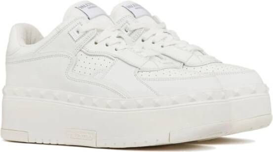 Valentino Garavani Rode Sneakers met Uniek Ontwerp White Dames