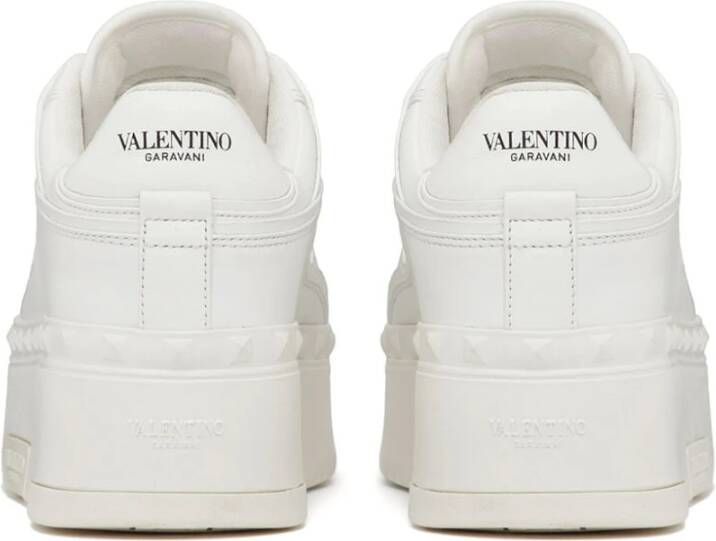 Valentino Garavani Rode Sneakers met Uniek Ontwerp White Dames