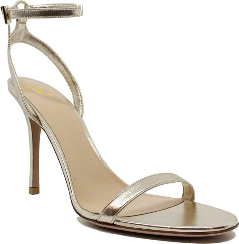 Valentino Garavani Luxe Leren Hak Sandalen Geel Dames