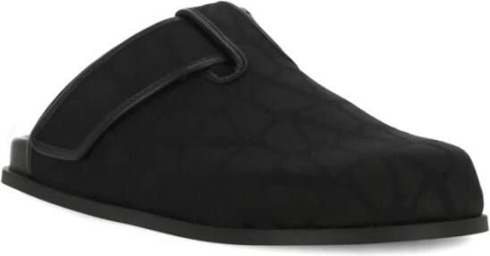 Valentino Garavani Stijlvolle Slippers voor Dagelijks Comfort Black Heren