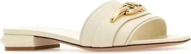 Valentino Garavani Stijlvolle Slippers voor Zomer Beige Dames