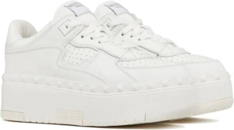 Valentino Garavani Stijlvolle Sneaker voor Modieuze Voeten White Dames