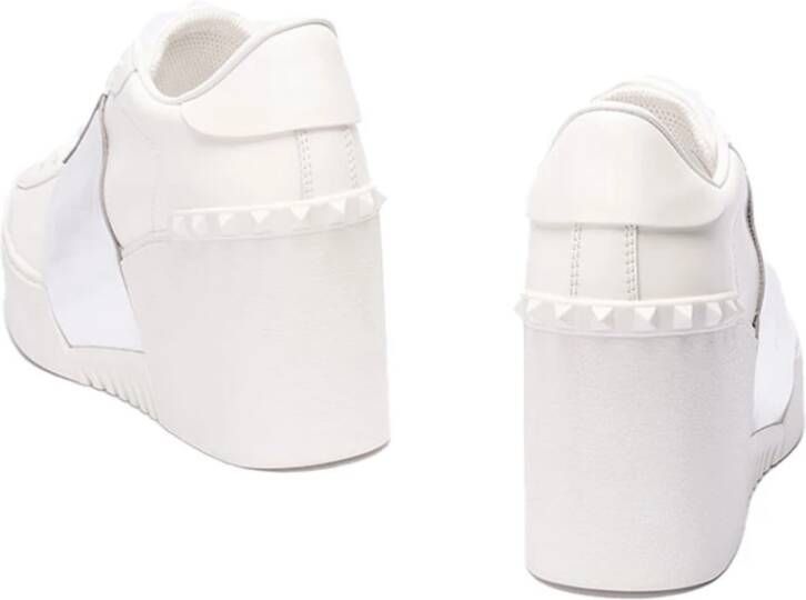 Valentino Garavani Stijlvolle Sneakers voor Trendy Fashionistas White Dames