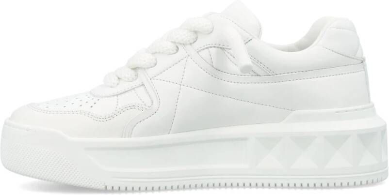 Valentino Garavani Studded Leren Sneakers White Dames