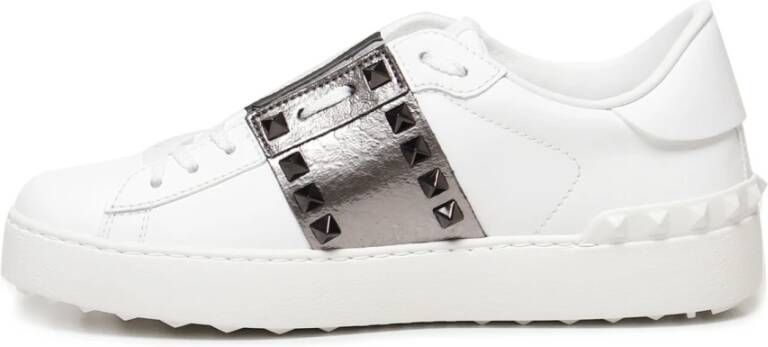 Valentino Garavani Studded Leren Sneakers Wit Grijs White Dames