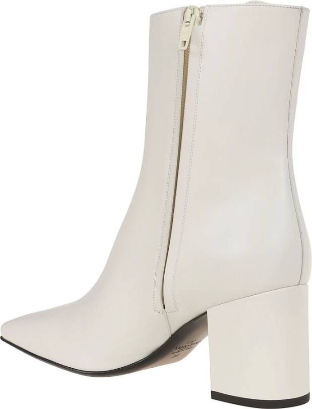 Valentino Garavani Vet Editie Goud Logo Bootie White Dames