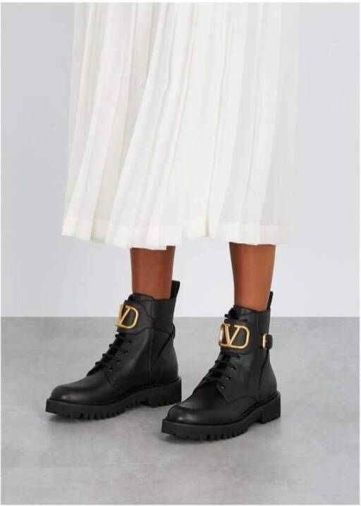 Valentino Garavani VLogo Signature Combat Boots Zwart Dames