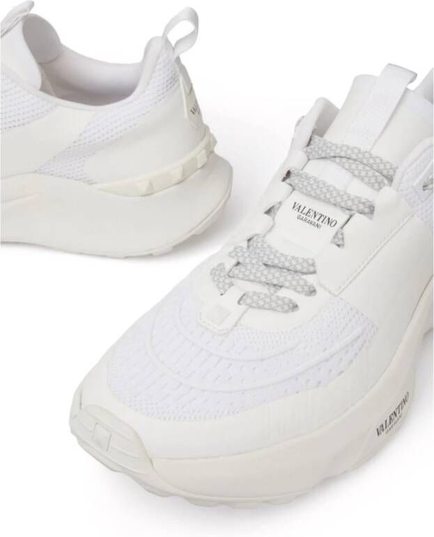 Valentino Garavani Witte Rockstud Mesh Sneakers White Heren