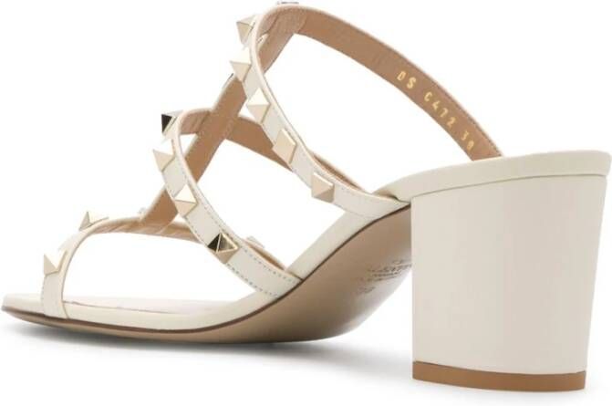 Valentino Garavani Witte Rockstud Sandalen Elegante Stijl White Dames