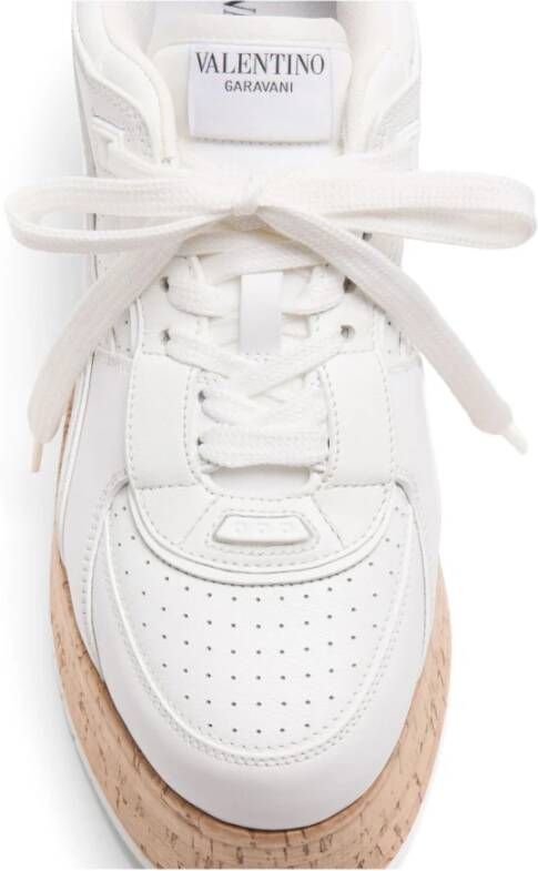 Valentino Garavani Witte Sneakers met Kurken Plateauzool White Dames