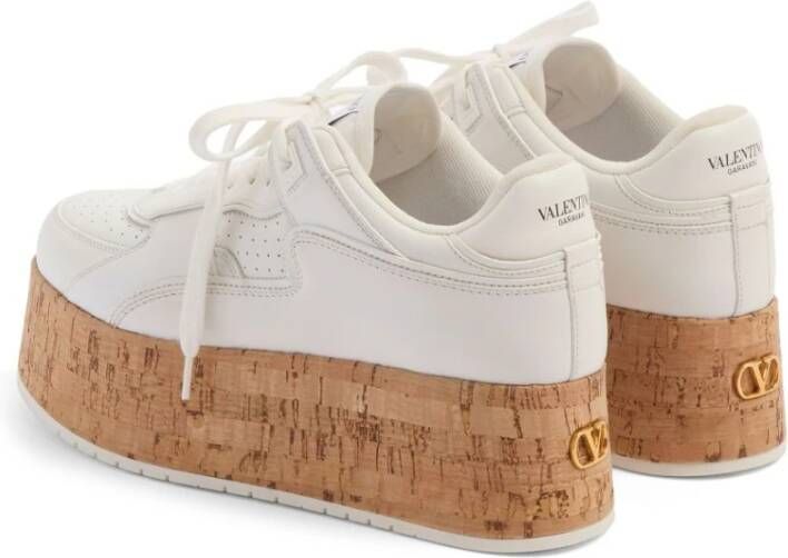 Valentino Garavani Witte Sneakers met Kurken Plateauzool White Dames