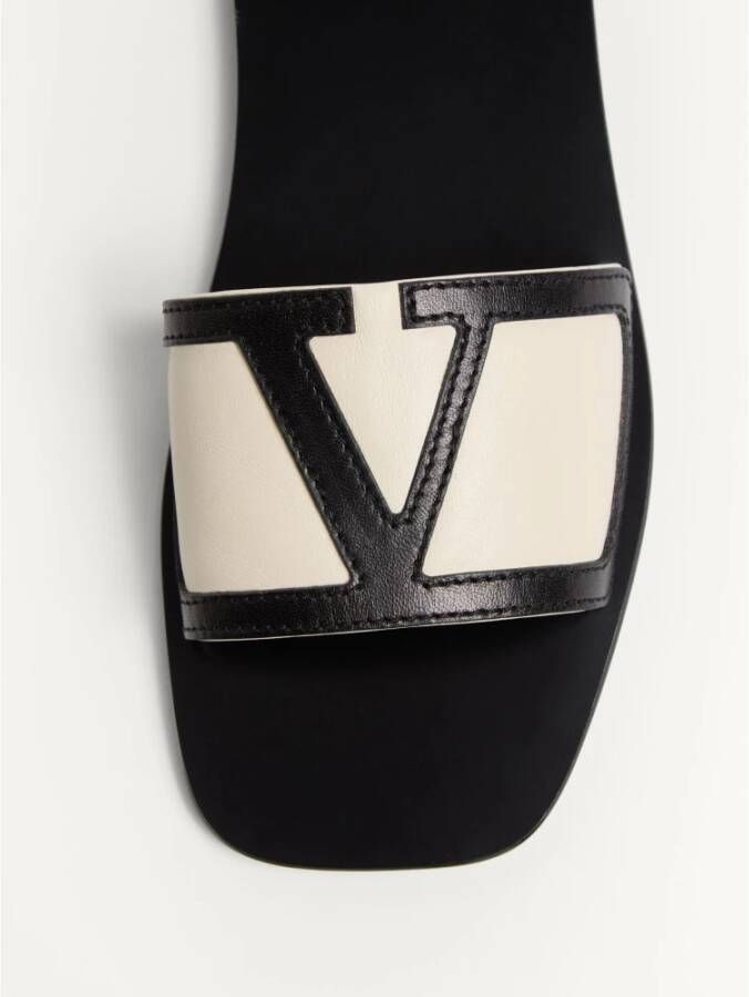 Valentino Garavani Zwarte Sandalen met VLogo Handtekening Detail Black Dames