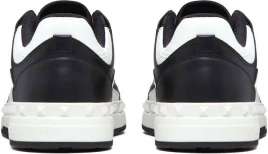 Valentino Garavani Zwarte Sneakers met Logo Detail Black Heren