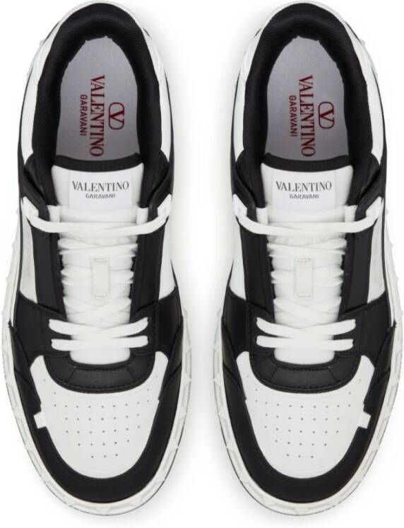 Valentino Garavani Zwarte Sneakers met Rockstud Detail Black Heren