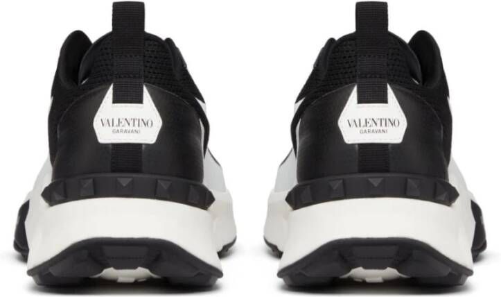 Valentino Garavani Zwarte Sneakers met Rockstud Details Black Heren