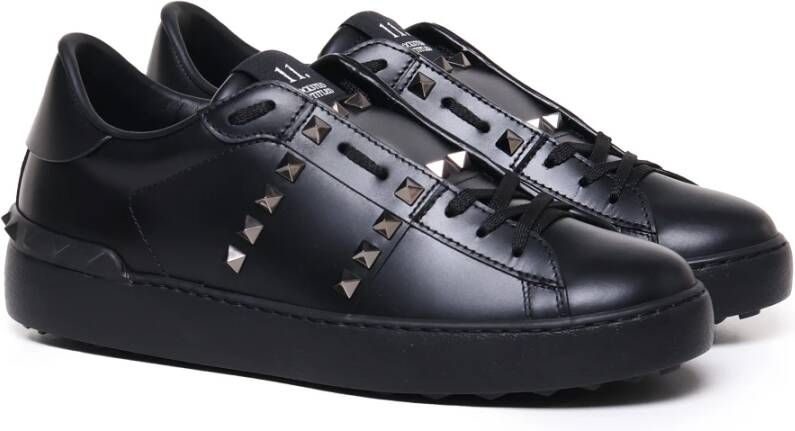 Valentino Garavani Zwarte Sneakers met Studs uit Italië Black Dames