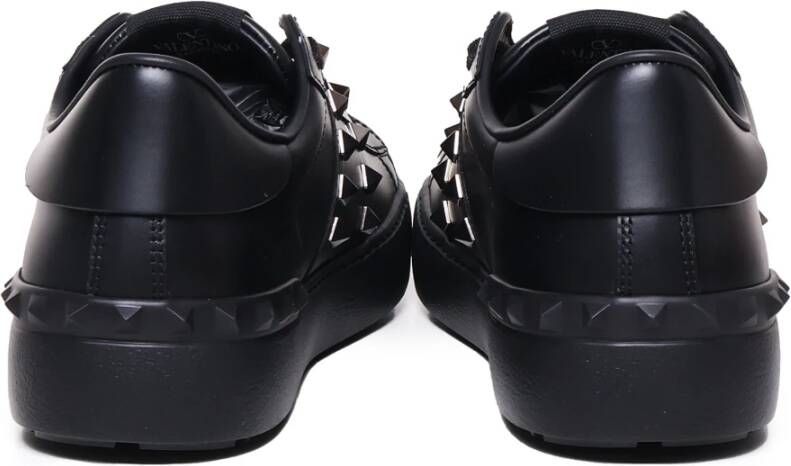 Valentino Garavani Zwarte Sneakers met Studs uit Italië Black Dames