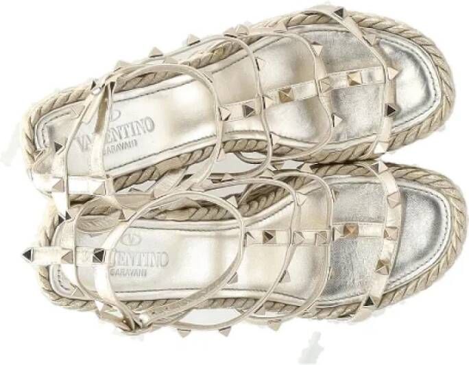 Valentino Vintage Pre-owned Leather espadrilles Beige Dames