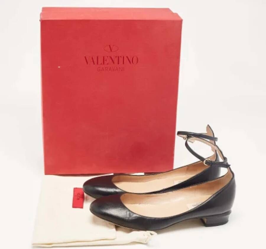 Valentino Vintage Pre-owned Leather flats Black Dames