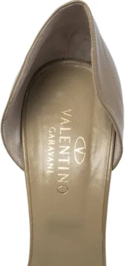 Valentino Vintage Pre-owned Leather heels Beige Dames