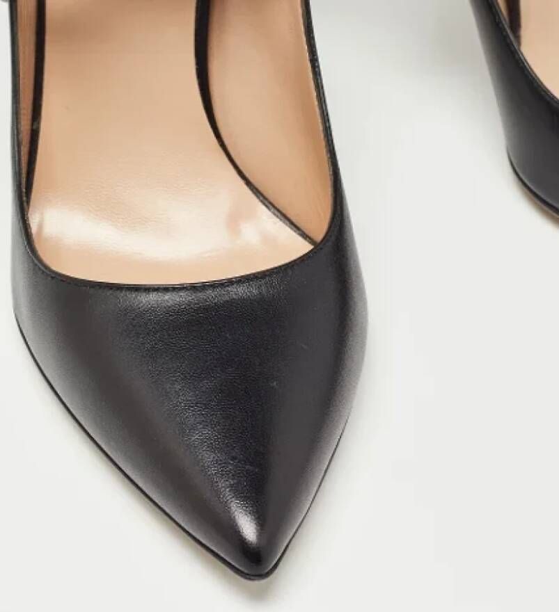 Valentino Vintage Pre-owned Leather heels Black Dames