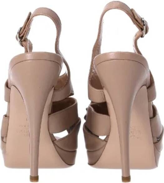 Valentino Vintage Pre-owned Leather sandals Beige Dames