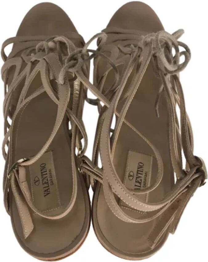 Valentino Vintage Pre-owned Leather sandals Beige Dames