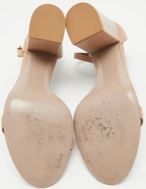 Valentino Vintage Pre-owned Leather sandals Beige Dames