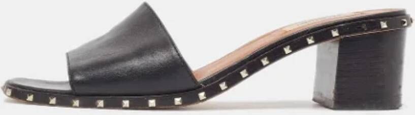 Valentino Vintage Pre-owned Leather sandals Black Dames