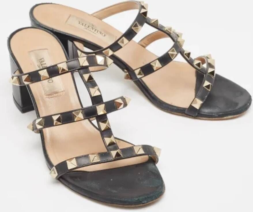 Valentino Vintage Pre-owned Leather sandals Black Dames