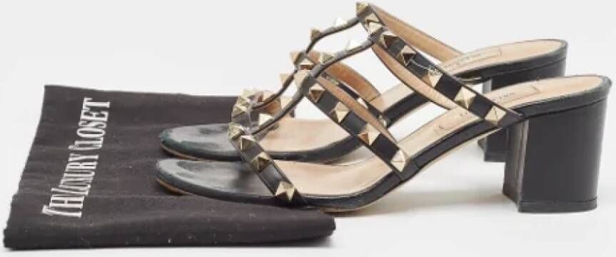 Valentino Vintage Pre-owned Leather sandals Black Dames