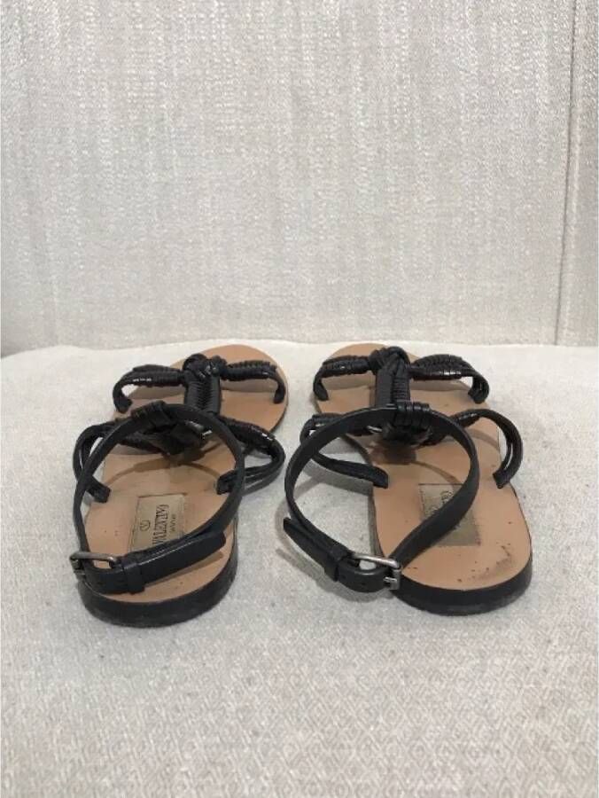 Valentino Vintage Pre-owned Leather sandals Black Dames