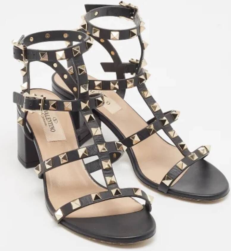 Valentino Vintage Pre-owned Leather sandals Black Dames