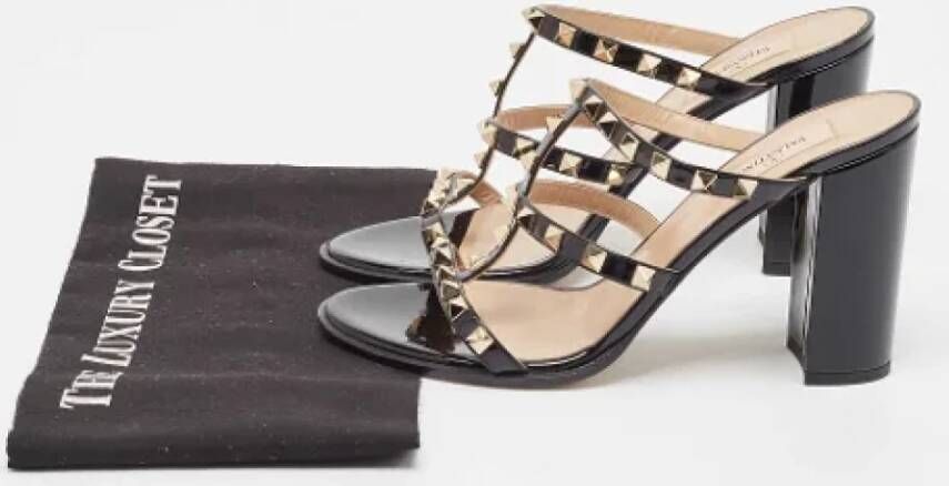 Valentino Vintage Pre-owned Leather sandals Black Dames