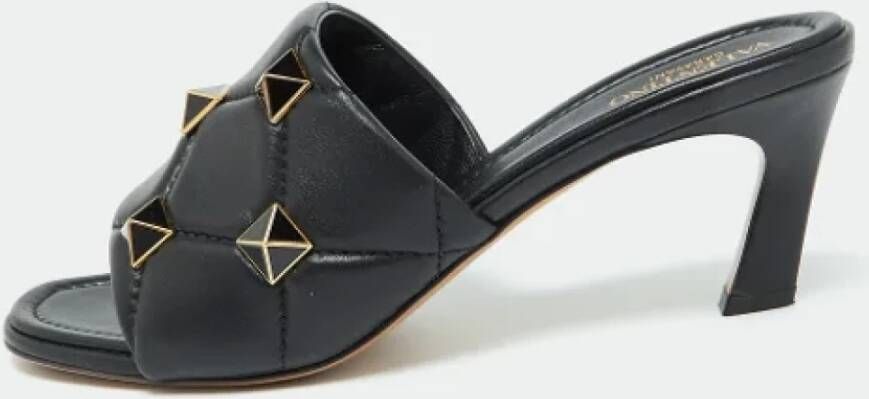 Valentino Vintage Pre-owned Leather sandals Black Dames