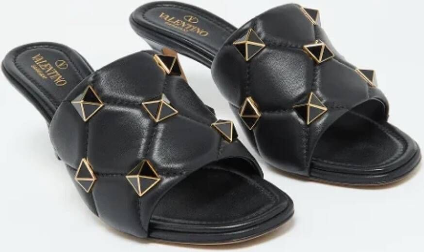 Valentino Vintage Pre-owned Leather sandals Black Dames