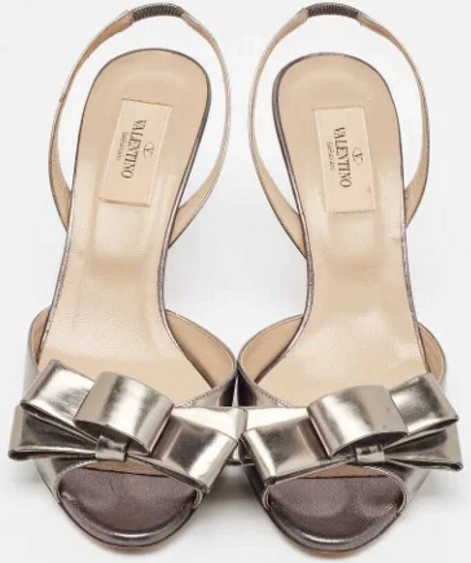 Valentino Vintage Pre-owned Leather sandals Gray Dames