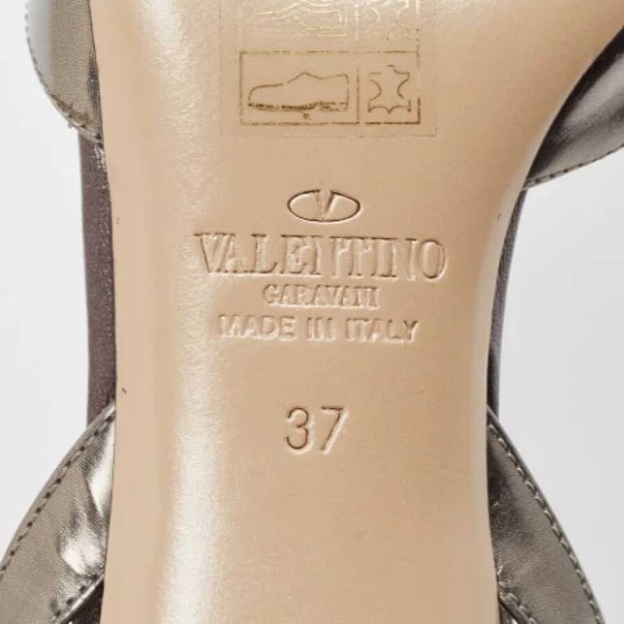 Valentino Vintage Pre-owned Leather sandals Gray Dames