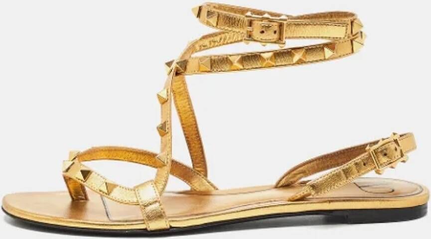 Valentino Vintage Pre-owned Leather sandals Yellow Dames