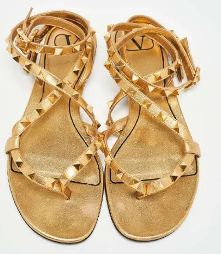 Valentino Vintage Pre-owned Leather sandals Yellow Dames