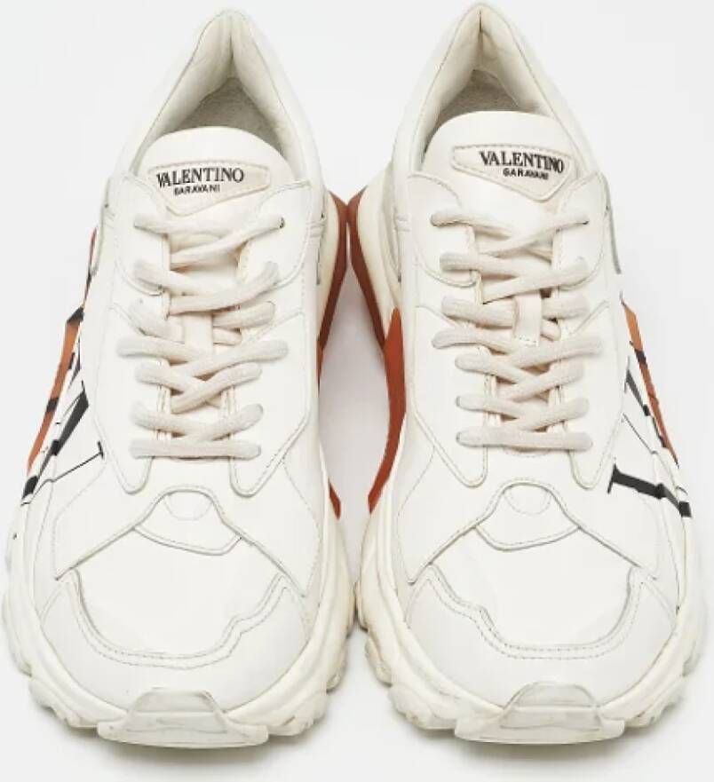 Valentino Vintage Pre-owned Leather sneakers Beige Dames