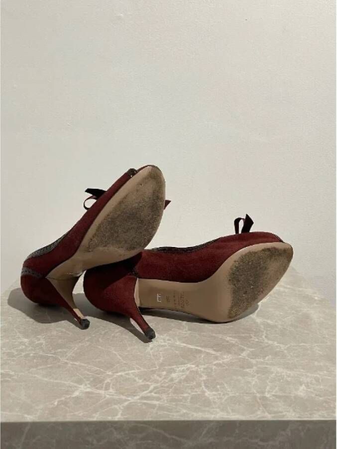 Valentino Vintage Pre-owned Suede heels Red Dames