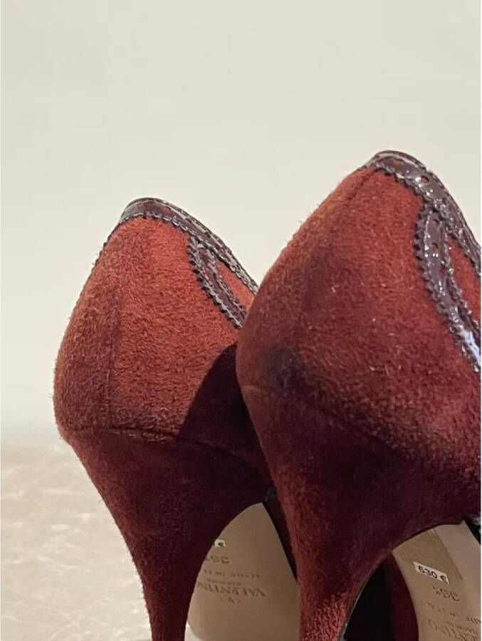 Valentino Vintage Pre-owned Suede heels Red Dames