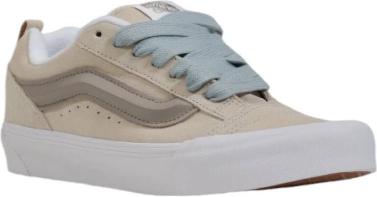 Vans Beige Leren Sneakers met Rubberen Zool Beige Dames