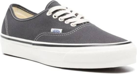 Vans Grijze Canvas Sneakers met Contraststiksels Gray Heren