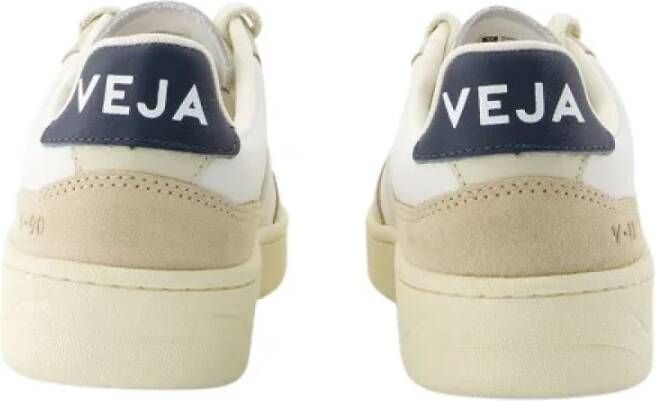 Veja Leather sneakers Beige Heren