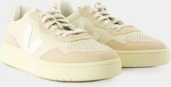 Veja Leather sneakers Beige Unisex