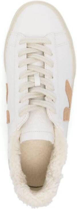 Veja Leren Sneakers met Pebbled Textuur White Dames