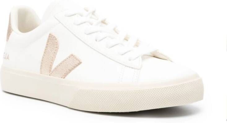 Veja Sneakers voor Buitensportavonturen White Dames