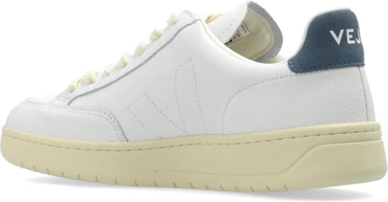 Veja Sportschoenen V-12 Stitch O.t. Leer White Dames